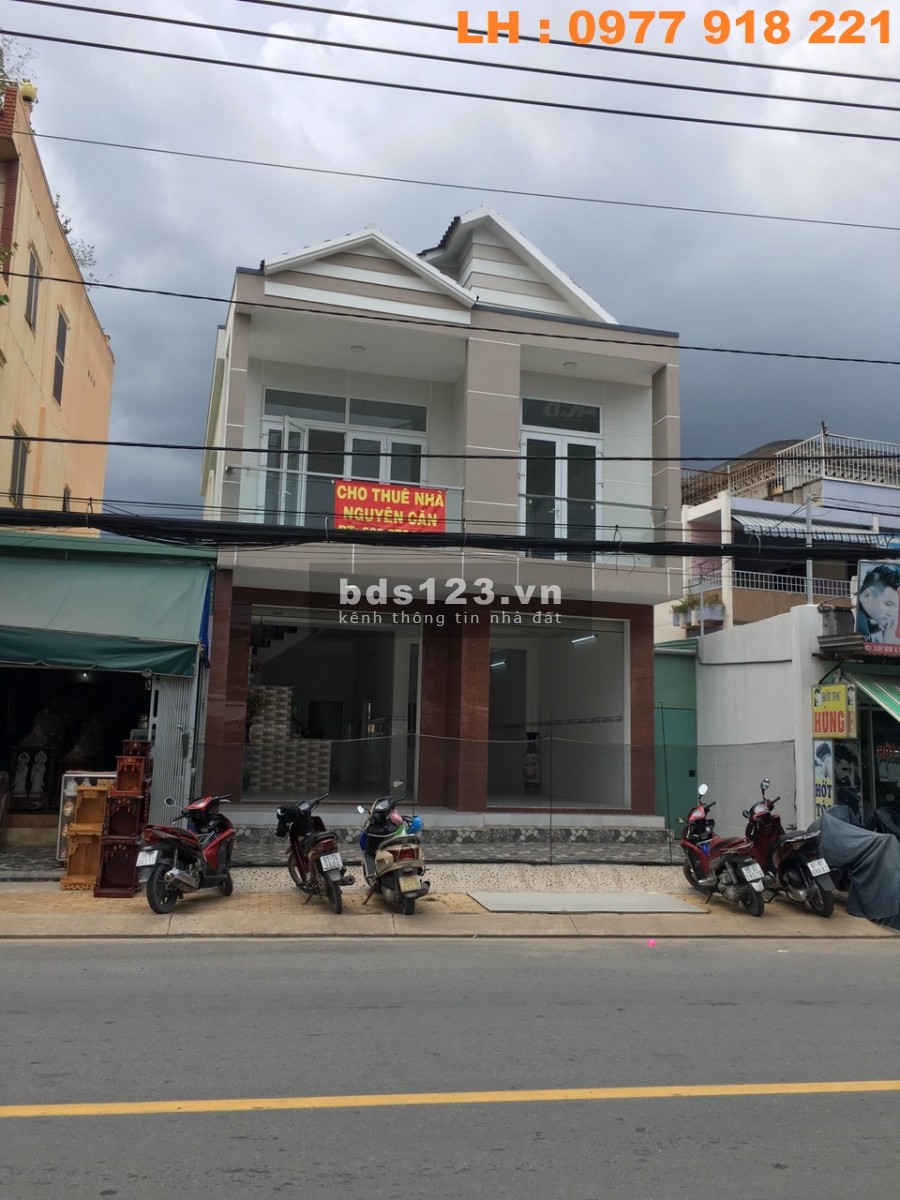 Nhà Mặt Tiền, Đường Trần Thái Tông, dân cư đông