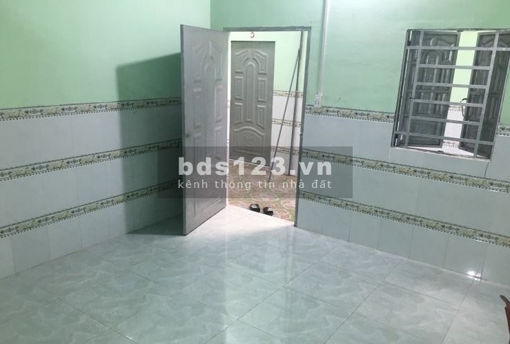 tôi có dãy trọ 10 phòng 120m2 ở Bà Triệu, Hóc Môn, cần BÁN GẤP với giá rẻ chỉ 975tr