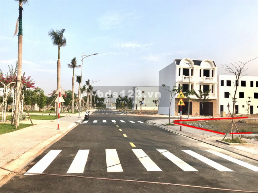 BÁN GẤP LÔ ĐẤT NGAY TRUNG TÂM THÀNH PHỐ MỚI, 116M2 GIÁ 1 TỶ 7. LIÊN HỆ LINH 0397064361