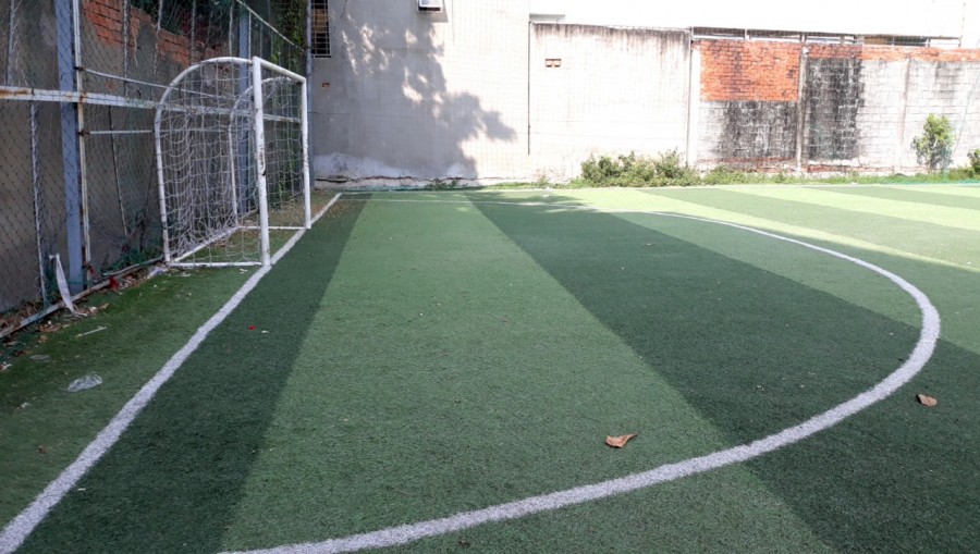 Sang sân bóng đá mini 12 người hẻm 90 Nguyễn Phúc Chu, Tân Bình, TP. hồ Chí Minh