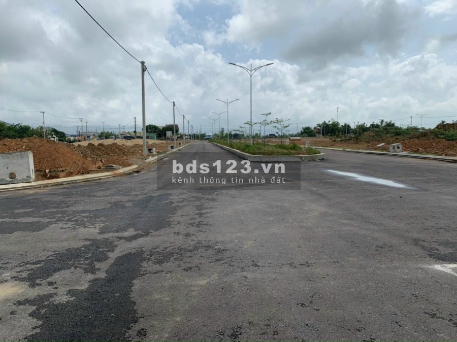 Tôi chính chủ bán nhanh 2 nền biệt thự lô góc siêu đẹp, giá rẻ bao sổ đỏ tại An Nhơn, khu dân cư đông đúc.