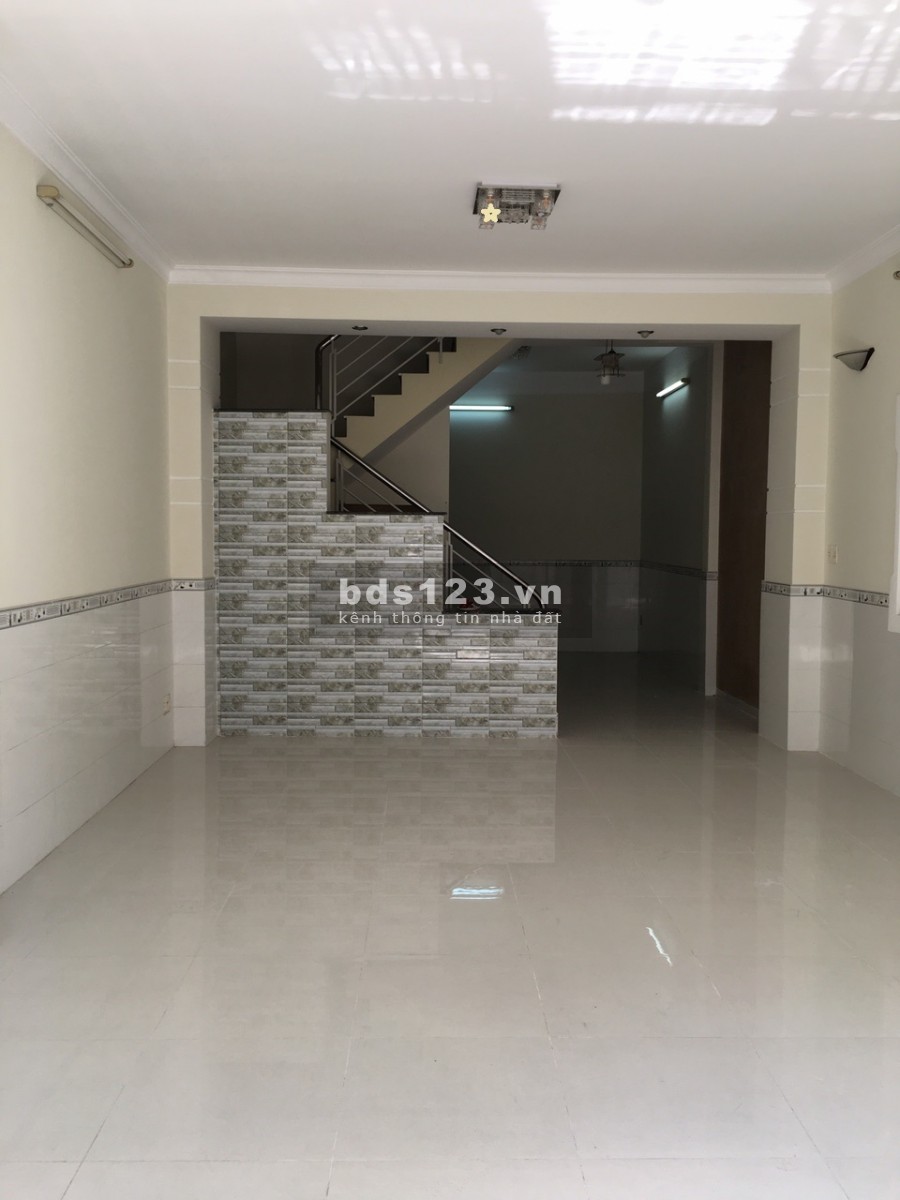 Nhà MT Ba Vì 4 tấm đúc đẹp leng keng, ngang 5m