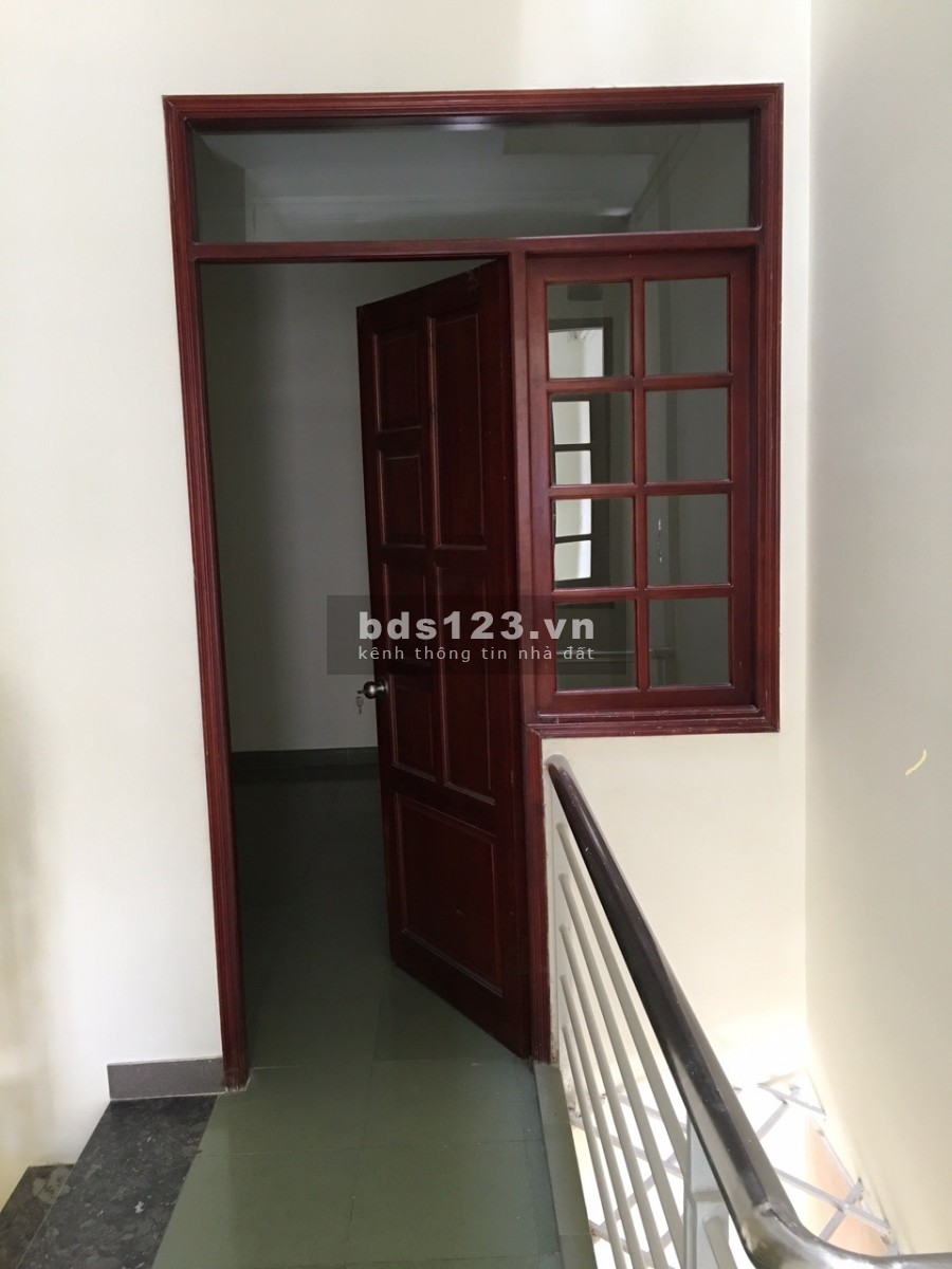 Nhà MT Ba Vì 4 tấm đúc đẹp leng keng, ngang 5m