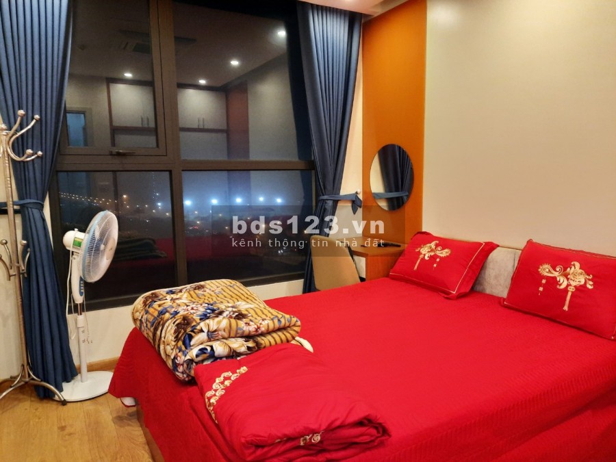 Cho thuê Chung cư Imperia Nguyễn Huy Tưởng 3 ngủ full 15 triệu. Lh 0377983070