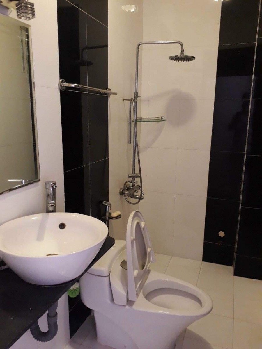 Bán Nhà Chính Chủ Nguyễn Trọng Tuyển, 48m2, 5Lầu , 5 PN, Giá Rẻ.