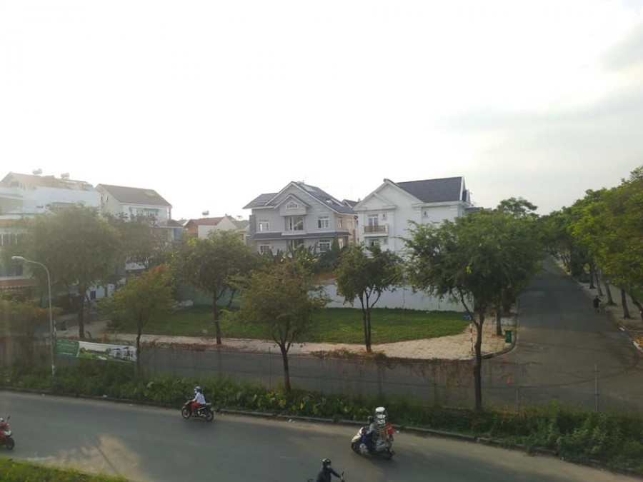 ĐẤT BIỆT THỰ LÔ GÓC KHU DÂN CƯ VEN SÔNG CAO CẤP QUẬN 7 ,141m2 17t