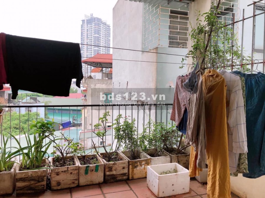 Nhà mới đất rẻ Cầu Giấy, 50m2, mt: 4.5m, giá nhỉnh 85tr/m2.