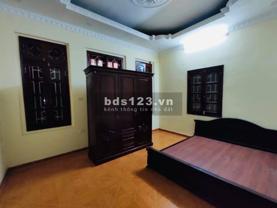 Đường Xuân Thủy, Q. Cầu Giấy, 50m2x5 tầng, MT 4.8m. Nhỉnh 4 tỷ.