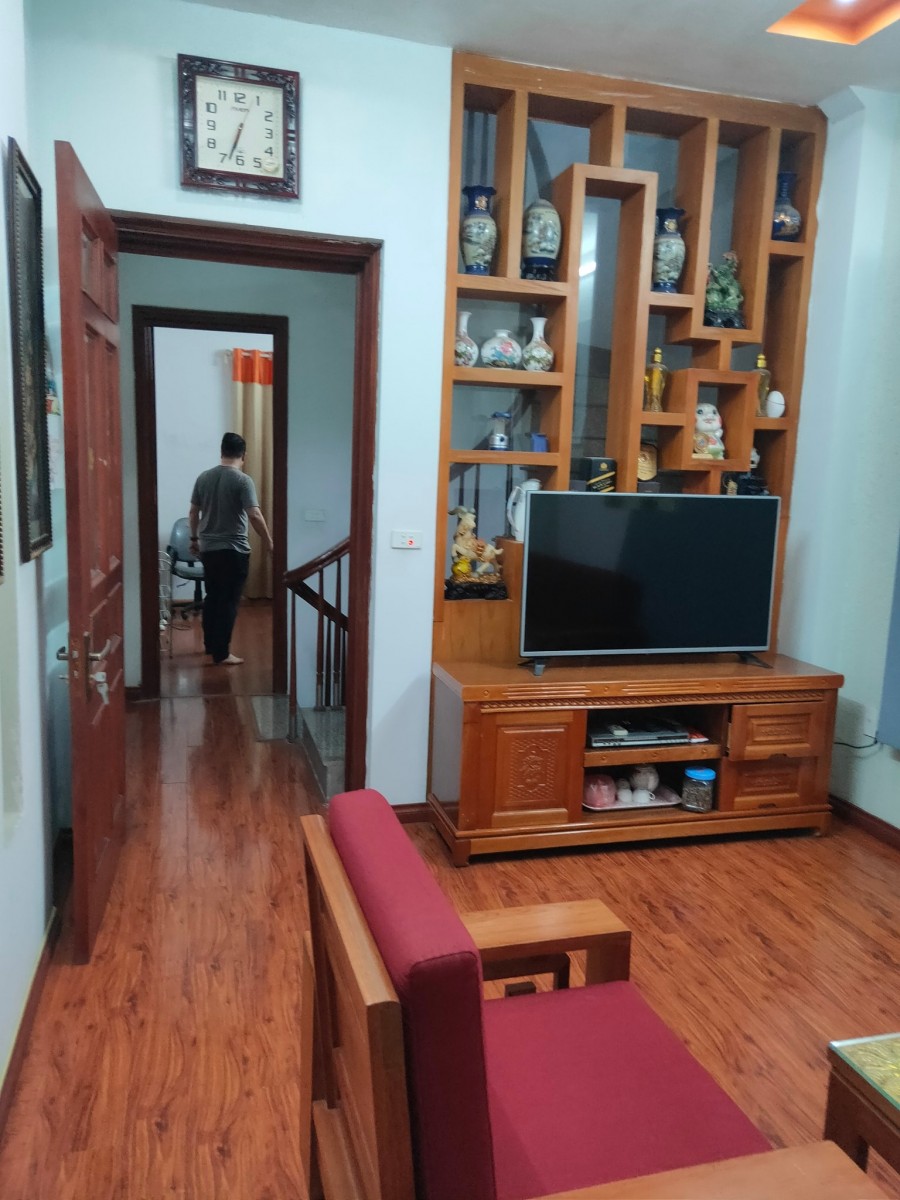 Bán Nhà Vũ Tông Phan 40m2 Gần Oto Gần Phố Ngõ Nông Rộng Dân Chí Cao