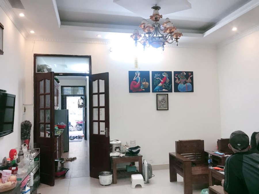 Bán nhà ngõ Vĩnh hưng 39m2 5 tầng ngõ rộng 2.5 tỷ