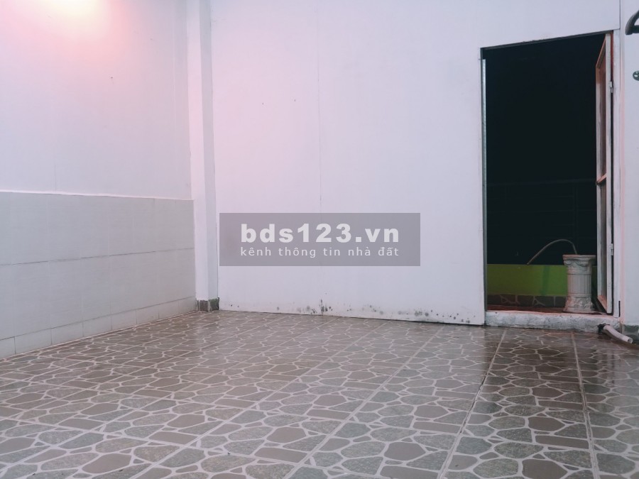 PHÒNG MÁY LẠNH SẠCH SẼ MÁT MẺ GẦN BẾN XE MIỀN ĐÔNG, BÌNH THẠNH