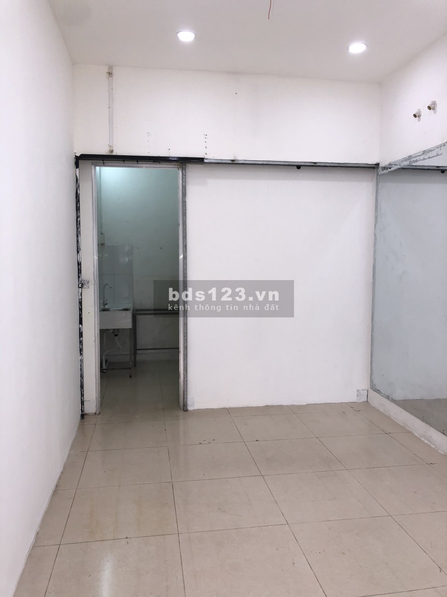 Cho thuê măt tiền 112 Hồ Văn Huê