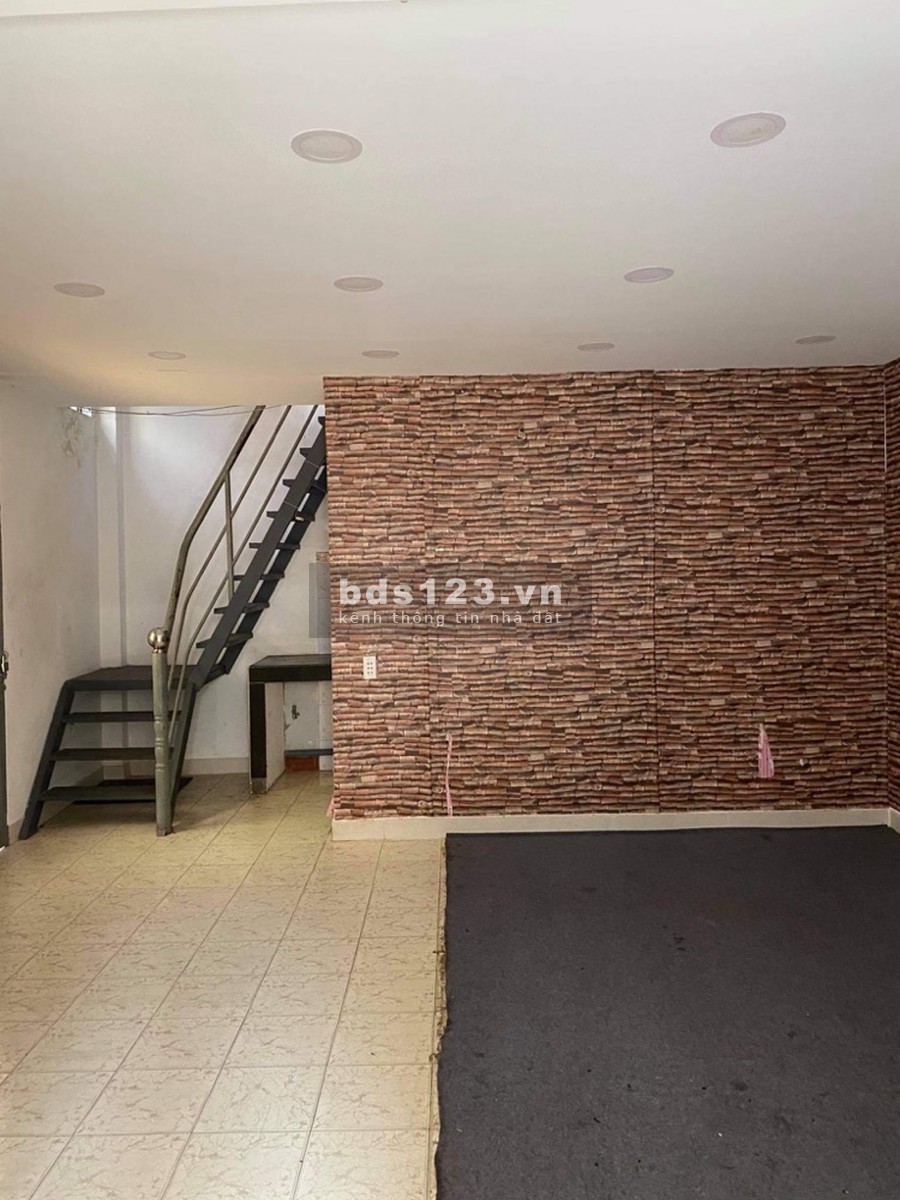 Bán Nhà Cũ HXH đường Hai Bà Trưng Q.3 45m2 Tiện Xây Mới, Giá Rẻ