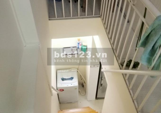 Bán nhà Quận 10, vào ở ngày , 3 tầng BTCT ngang 3m giá chỉ 2 tỷ 5.