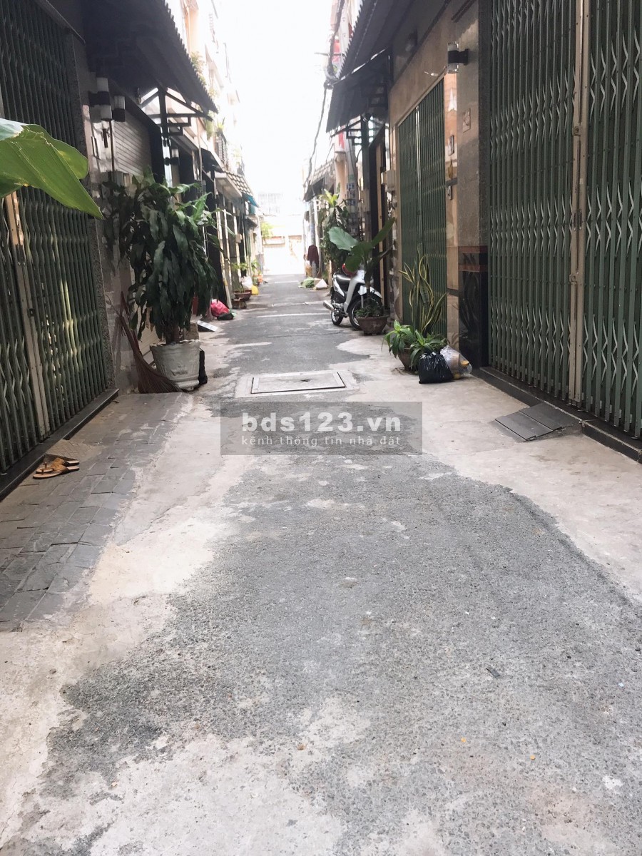 Bán gấp nhà Ngã Tư Hàng Xanh, quận Bình Thạnh, 50m2 chỉ 4 tỷ 7.