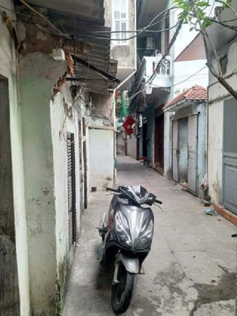 Bán đất tặng nhà Giải Phóng nhỉnh 5 tỷ, 85m2, ngõ thông, ôtô 10m
