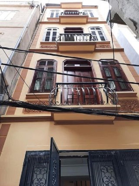 Bán đất tặng nhà Giải Phóng nhỉnh 5 tỷ, 85m2, ngõ thông, ôtô 10m