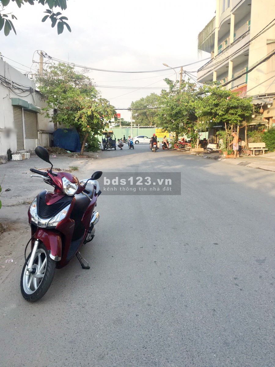Bán nhà mặt tiền 2 lầu vị trí đẹp đường Cao Lỗ Phường 4 Quận 8