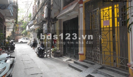 Bán gấp sổ đỏ Núi Trúc, Ba Đình, 4 tầng, 25m2, ô tô gần nhà, nhỉnh 2 tỷ.
