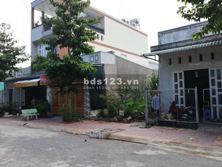 Chốt cọc nhanh nhận vị trí đất đẹp thổ cư 100% KDT BÌNH MINH VĨNH LONG