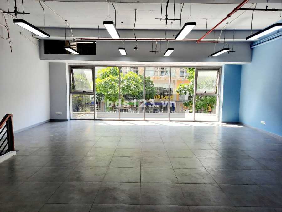 Cho thuê văn phòng 90m2 lầu 2 shophouse khối đế Sarimi quận 2 giá tốt nhất hiện tại