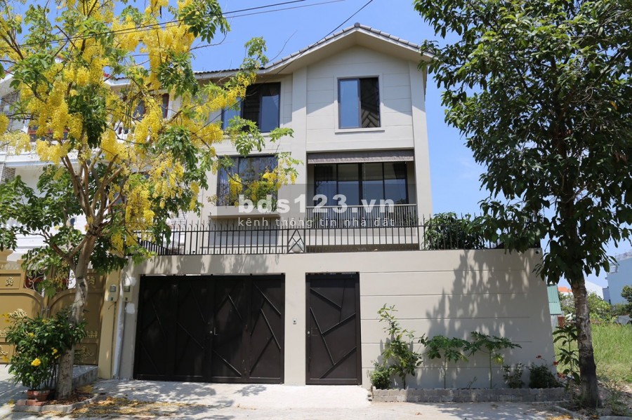 Biệt thự Phú Xuân Nhà Bè! 10x24m2 3 lầu