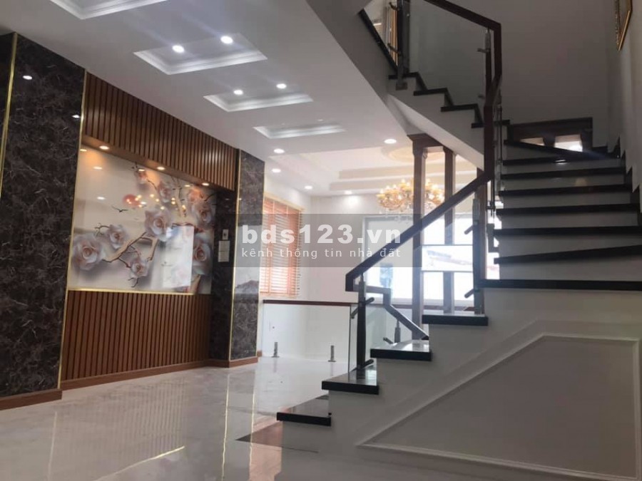 Cần thanh khoản bán căn biệt thự mini. Đ Lê Đức Thọ Gò Vấp.2 mặt tiền xe hơi vào nhà. 45 m2. 6 tỷ 1.