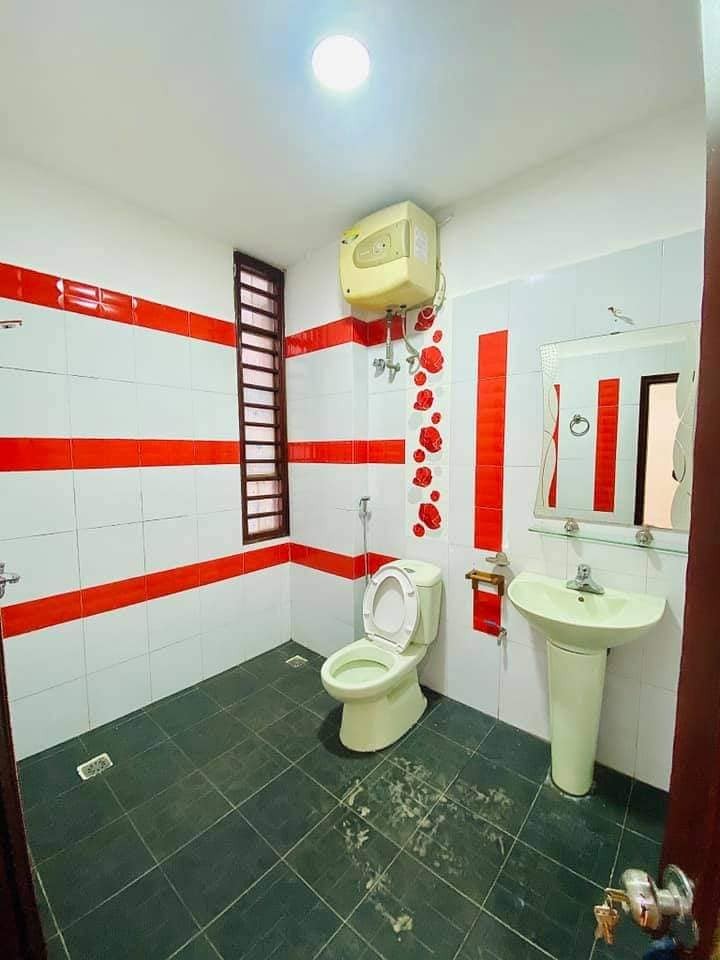 Bán đất tặng nhà mặt phố đẹp VIP, vỉa hè rộng 7m, kinh doanh tuyệt đỉnh 50m2/10,8 tỷ