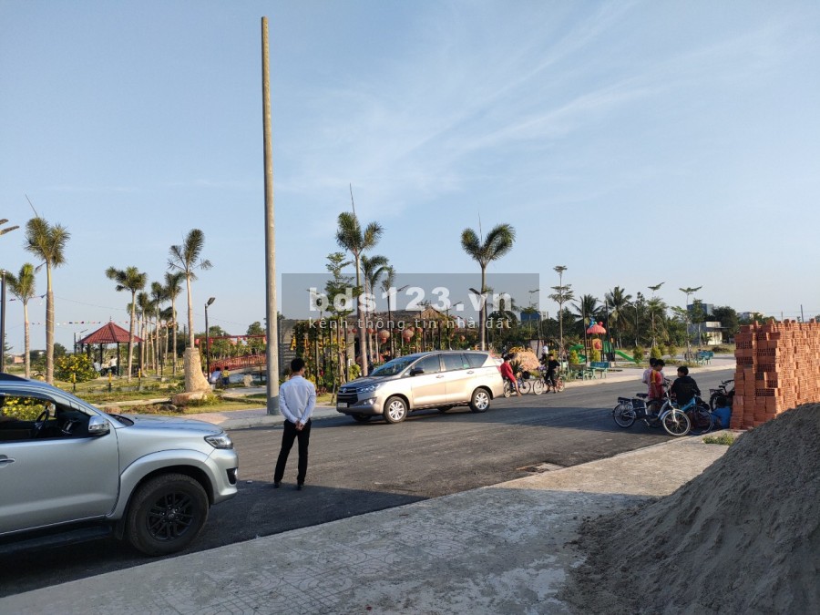 Bán lô đất dự án Long Cang giai đoạn 1 đã ra sổ, vị trí view sông, 90m2 giá 945tr