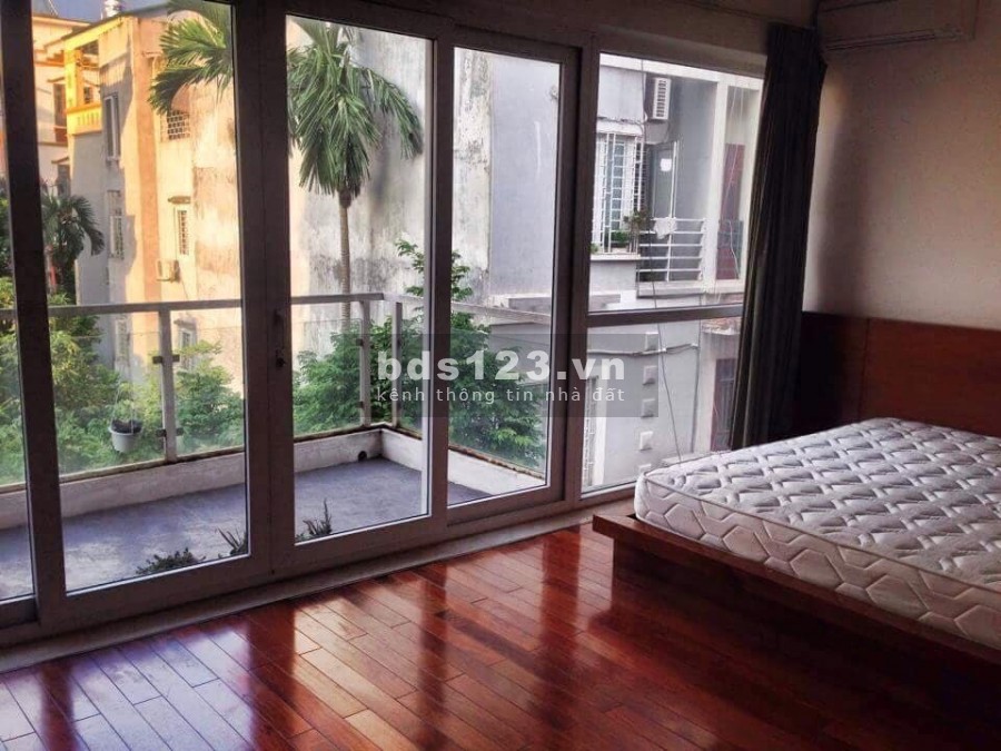 NHÀ ĐẸP BỒ ĐỀ, CÁCH HỒ VÀI BƯỚC CHÂN, 54m, 5 tầng, MT 6m, nội thất tây Âu, 5.56 tỷ