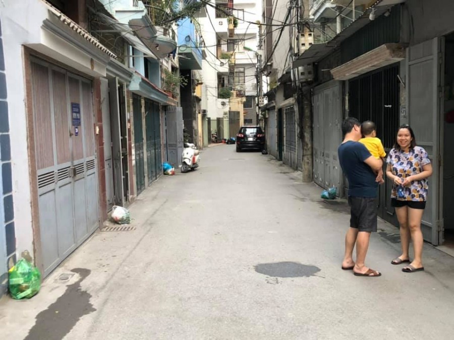 Bán nhà phân lô Lữ Đoàn Phòng Không oto đậu cửa Ngõ 176 Lê Trọng Tấn 42M2, 4 Tầng, giá 120tr/m2. LH 0913458362