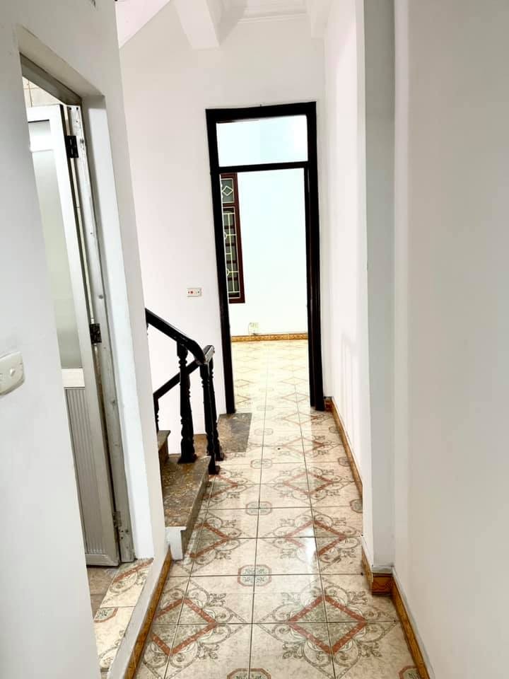 Bán nhà phân lô Lữ Đoàn Phòng Không oto đậu cửa Ngõ 176 Lê Trọng Tấn 42M2, 4 Tầng, giá 120tr/m2. LH 0913458362