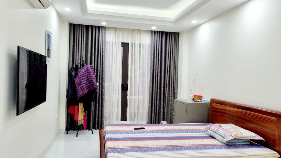 Nhà Đẹp 36m2 x 6 Tầng, Kinh Doanh, Ô Tô Khách Đỗ Cửa Phố Nguyễn Đổng Chi Chỉ Nhỉnh 5 Tỷ