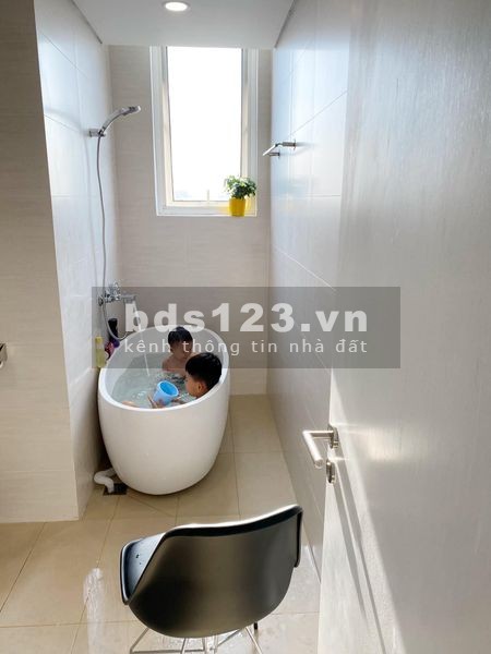 Vip Hoàng Quốc Việt dt 58m2 x 5 Tầng Thang Máy Gara ô tô Kinh Doanh