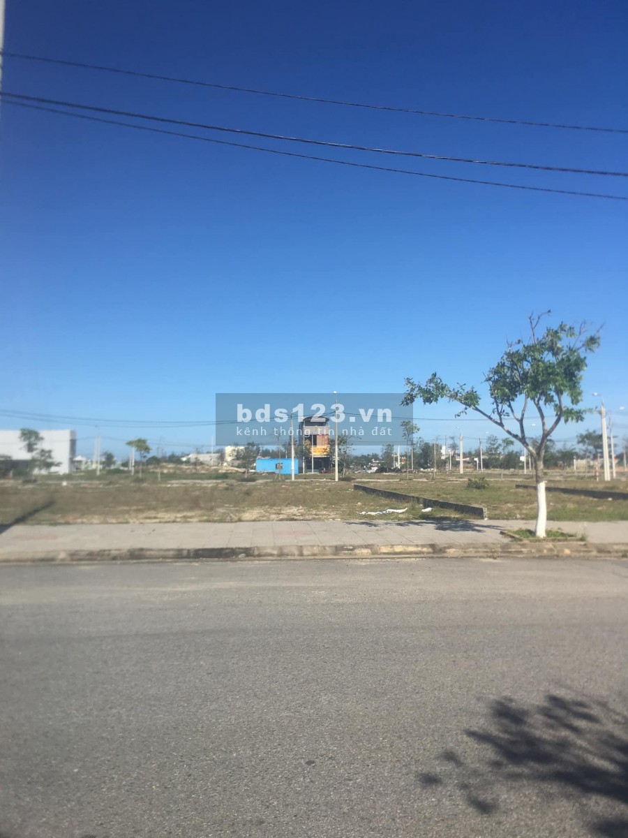 Ngọc Dương Riverside đường 10m5 giá sụp hầm
