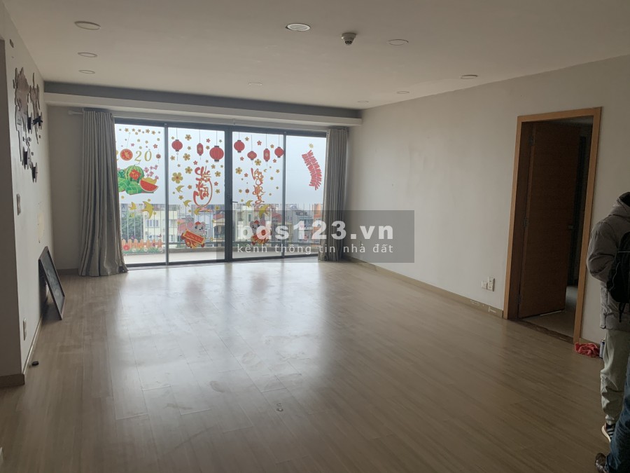 Cho thuê chung cư Sky City Láng Hạ 3 ngủ cơ bản 16 triệu. Lh 0377983070