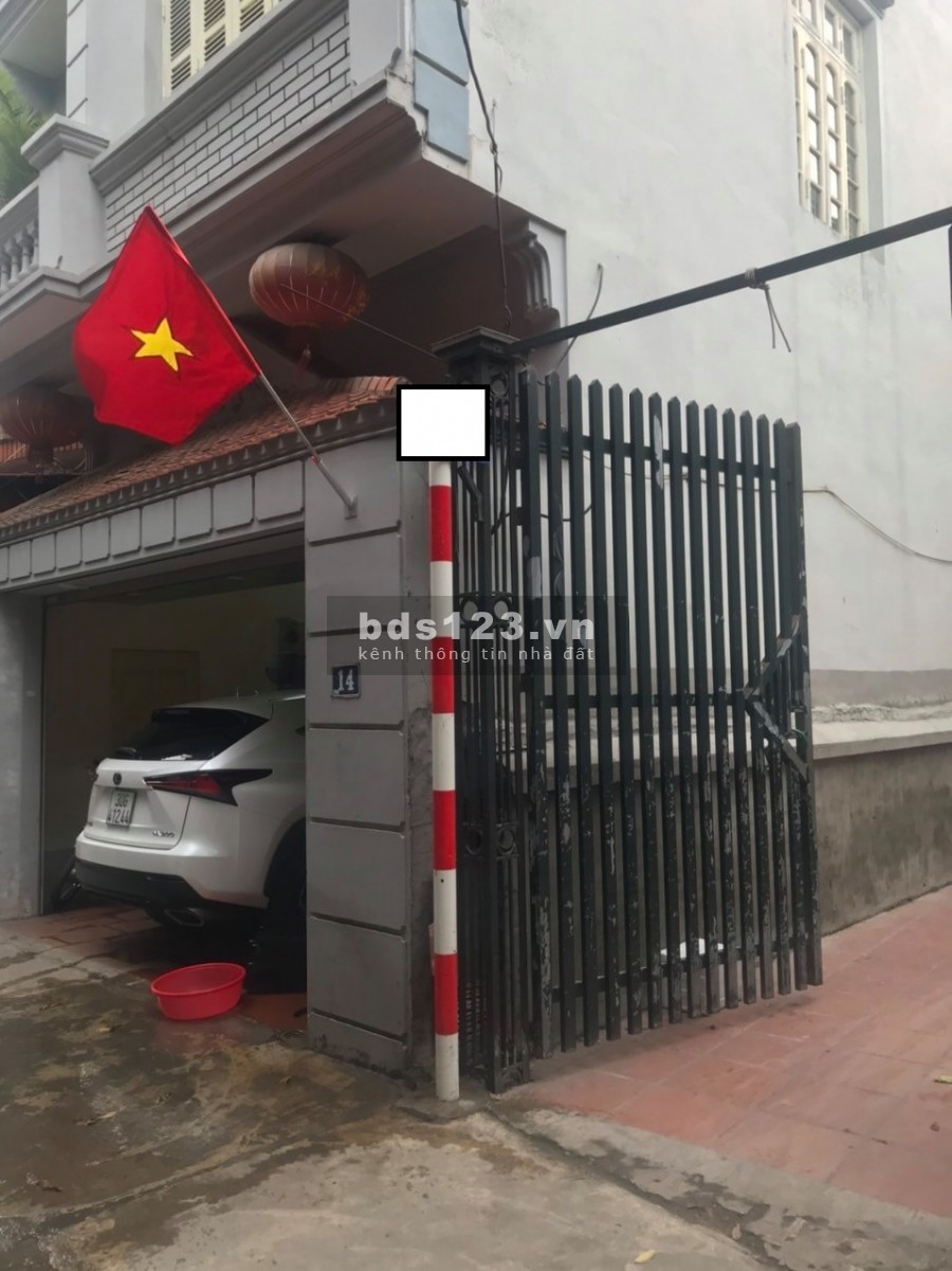 Bán nhà Xuân Đỉnh ô tô đỗ cổng, 35m2, cách phố 50m chỉ 3.5 tỷ.