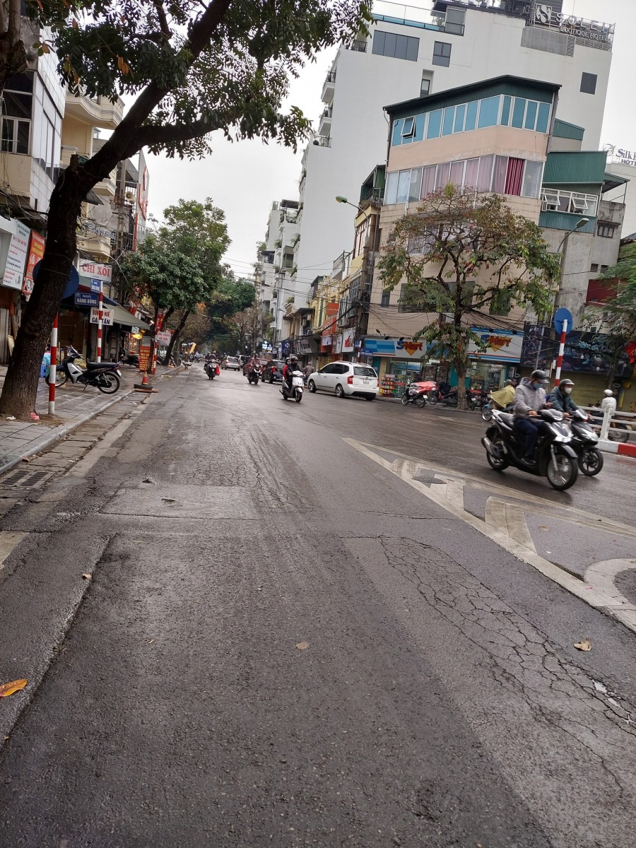 Cực rẻ, mặt phố cổ Hàng Bông, Hoàn Kiếm, 108m, 3T, KD siêu đỉnh, giá 35 tỷ.