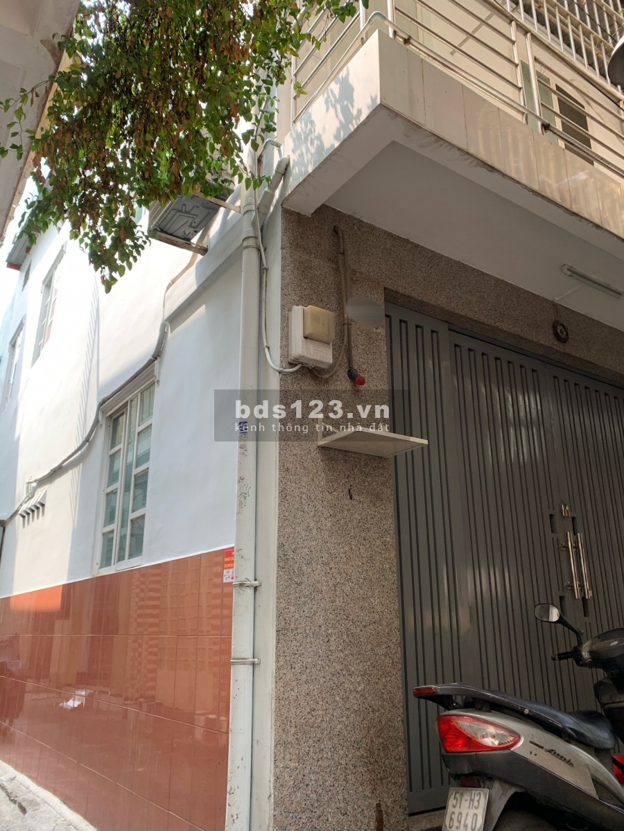 Nhà q10 mới đẹp ở ngay hẻm 1 trục thẳng, giá chốt yêu thương