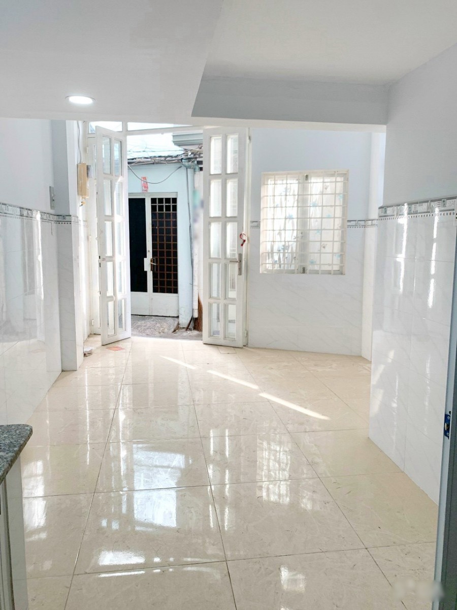 Bán nhà nhỏ lửng, lầu gần chợ Nguyễn Thị Tần P2 Q8