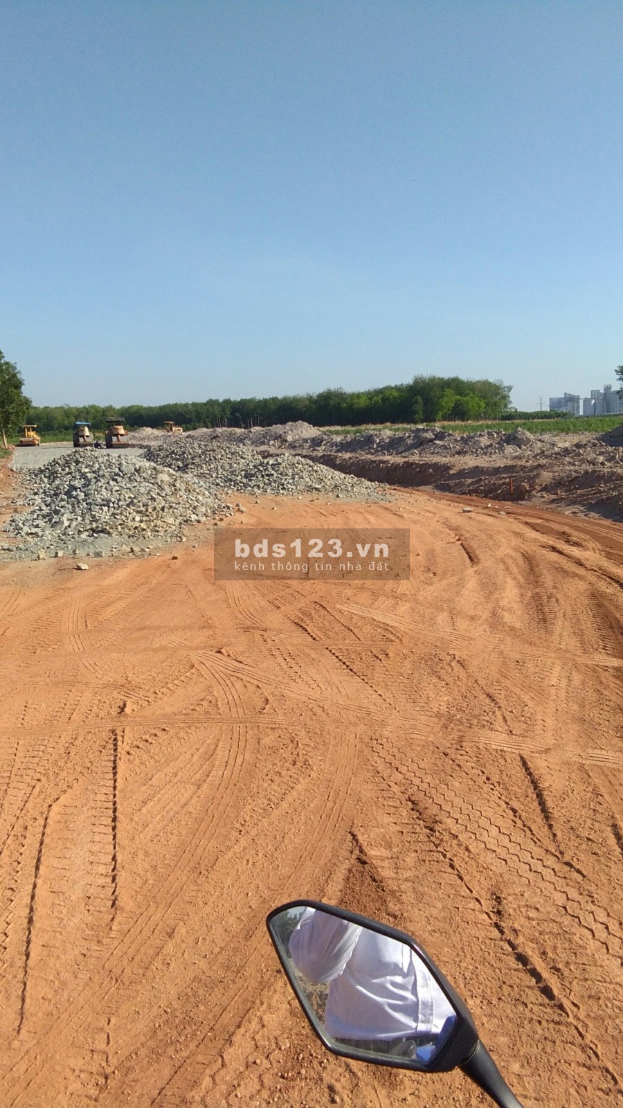 Đất thổ cư nhánh đường lớn NVL sát TTHC huyện hướng ra bệnh viện giá f0