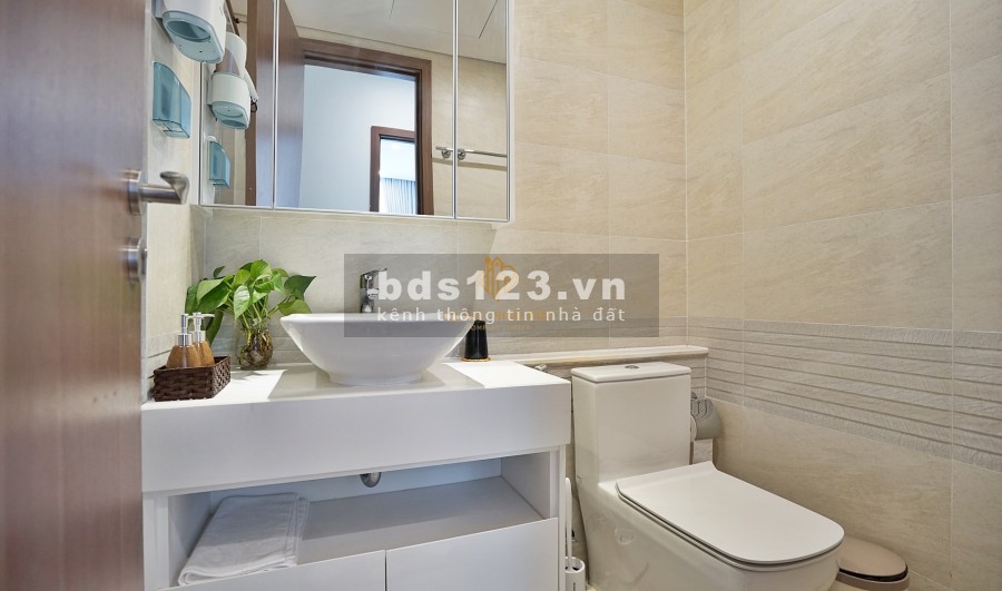 Chính Chủ Cho Thuê CCCC Vinhomes Metropolis 29 Liễu Giai 2 PN Diện Tích 82m2 Full Đồ Nhập Khẩu View Cực Đẹp LH 0915436246