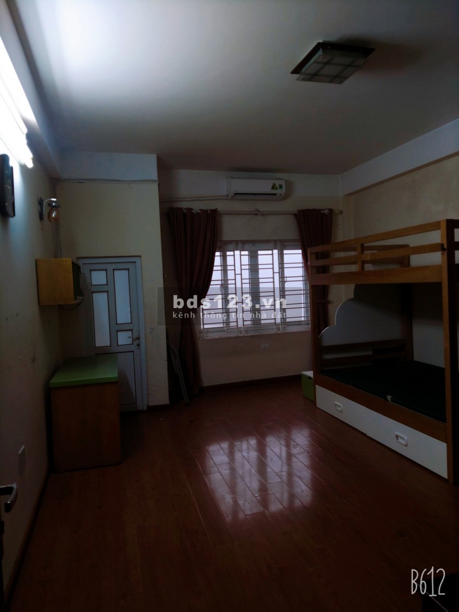 Bán nhà Hoàng Như Tiếp, Long Biên, ô tô vào nhà, kinh doanh 40m2 5 tầng, hơn 4 tỷ