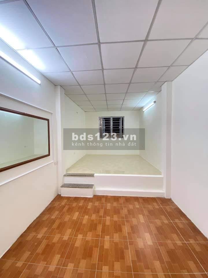 Hơn 1tỷ xx . Sở hữu nhà phố Quận Hoàng Mai 28m2