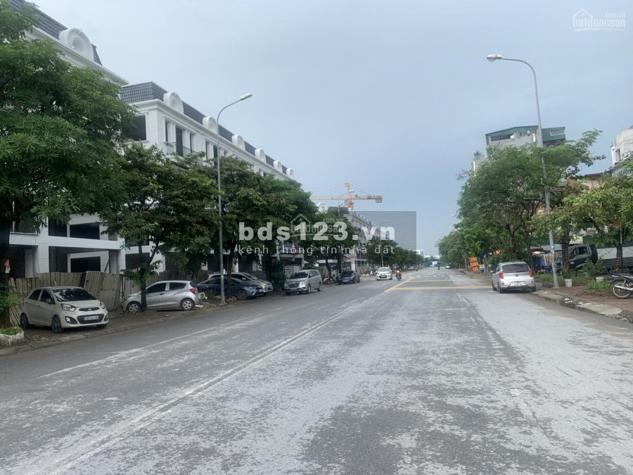 Bán nhà phố Thành Trung Lô góc 6 Tầng mới Trâu Quỳ Thang máy dt 89m2. LH 0982852808