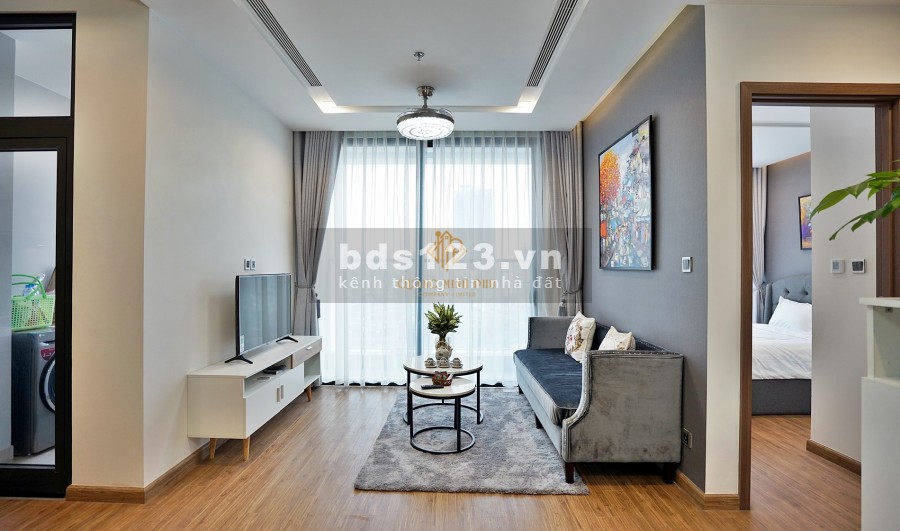 Chính Chủ Cho Thuê CCCC Vinhomes Metropolis 29 Liễu Giai 2 PN Diện Tích 82m2 Full Đồ Nhập Khẩu View Cực Đẹp LH 0915436246