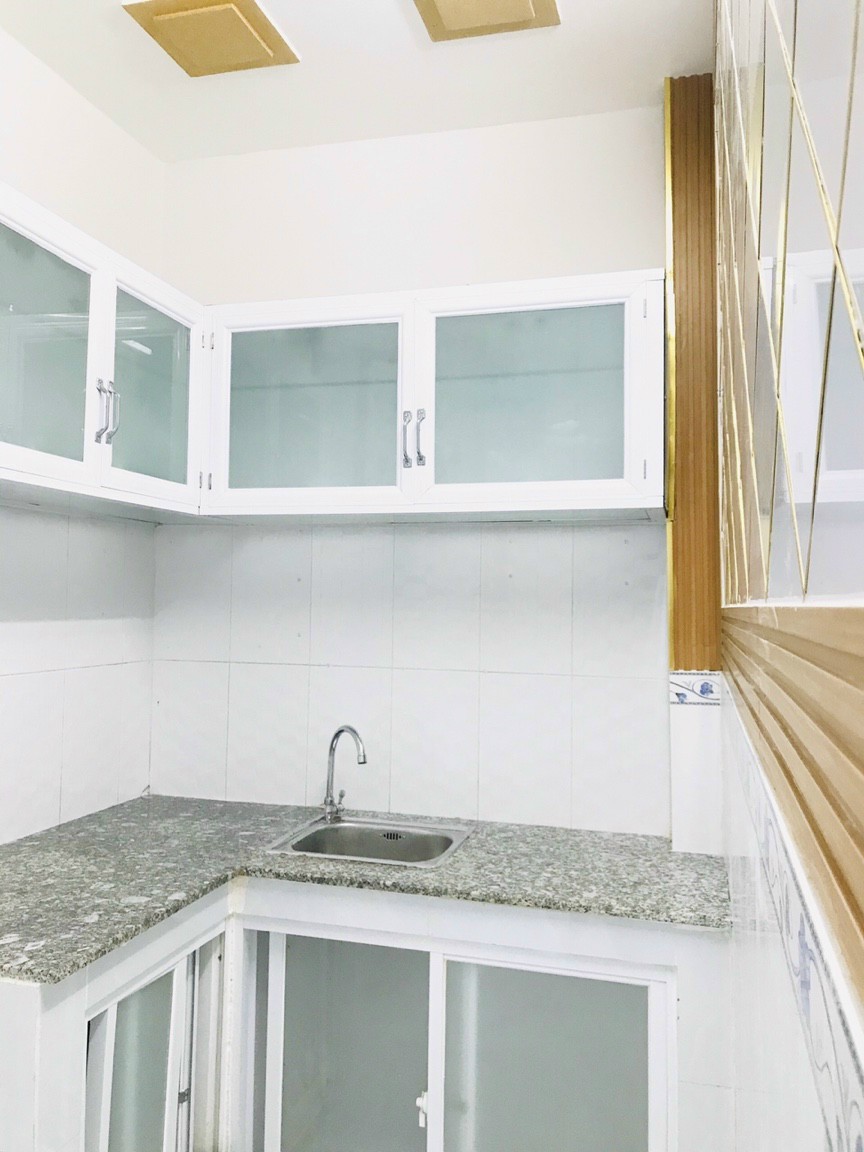 Bán nhà mới 100%, nội thất đủ, HẺM XE TẢI, cuối đường Tân Kỳ Tân Quý, DT: 72m2 (2PN)
