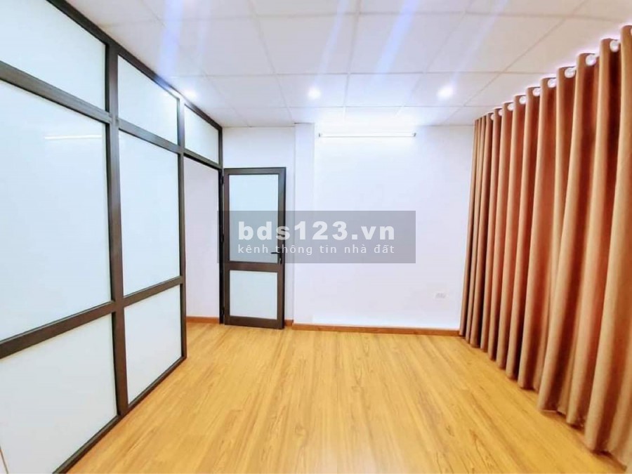 LƯƠNG KHÁNH THIỆN NHÀ MỚI Ở LUÔN GẦN PHỐ Ô TÔ ĐỖ CỬA NGÕ THÔNG
