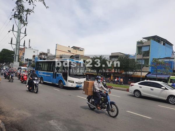 Bán Nhà Mặt Tiền Đường Hồng Bàng Quận 6 Ngang Lớn 8m