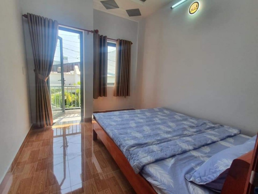 BÁN NHÀ MẶT TIỀN, ĐƯỜNG SỐ 8, GÒ VẤP, 76 (4 x 19), 2 tầng, 6.3 tỷ